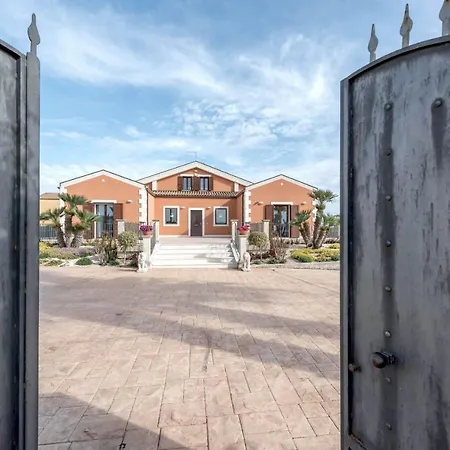 Country - Isulatravel * Modica